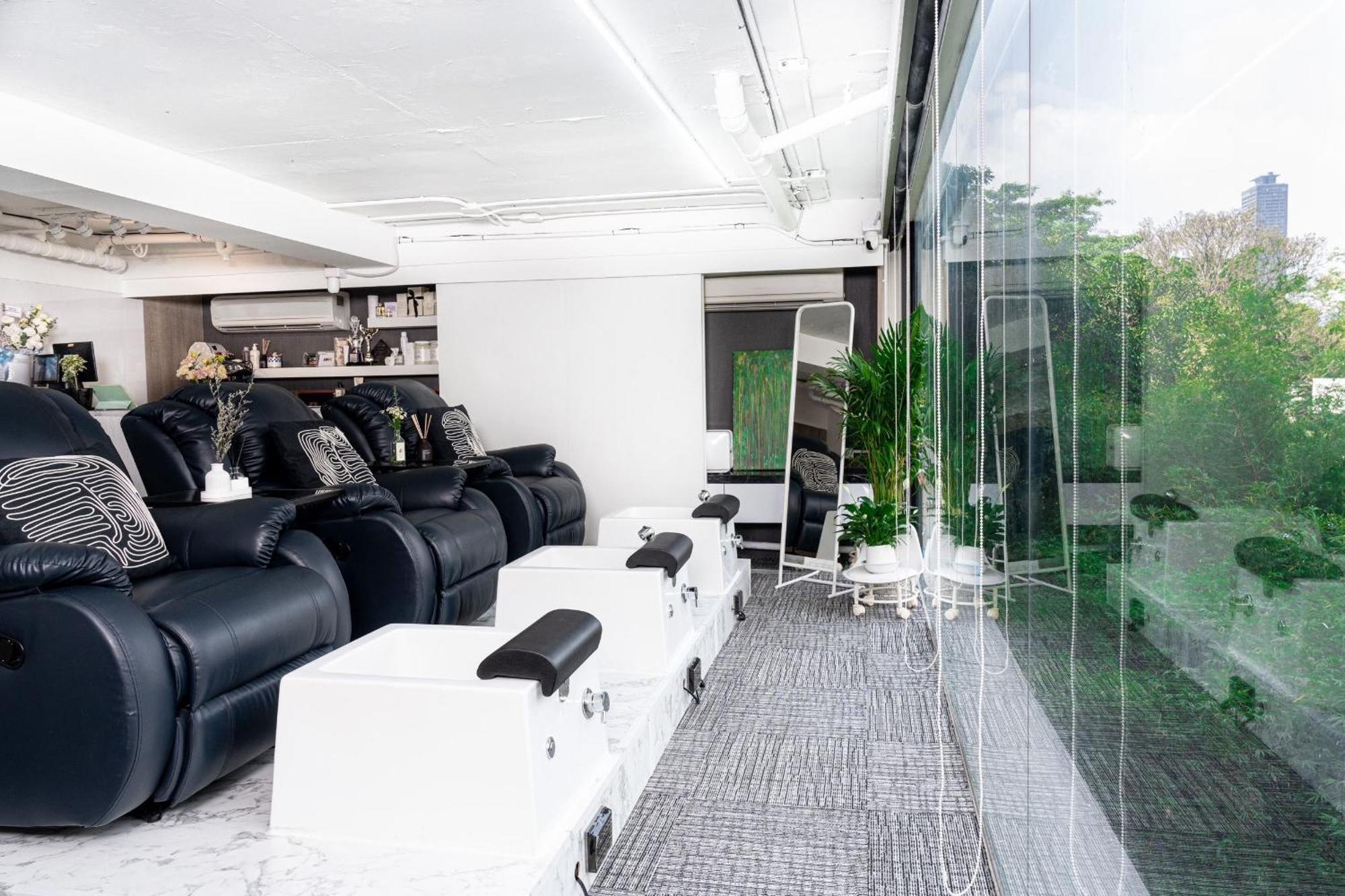 The Residence On Thonglor By Uhg Bangkok Buitenkant foto