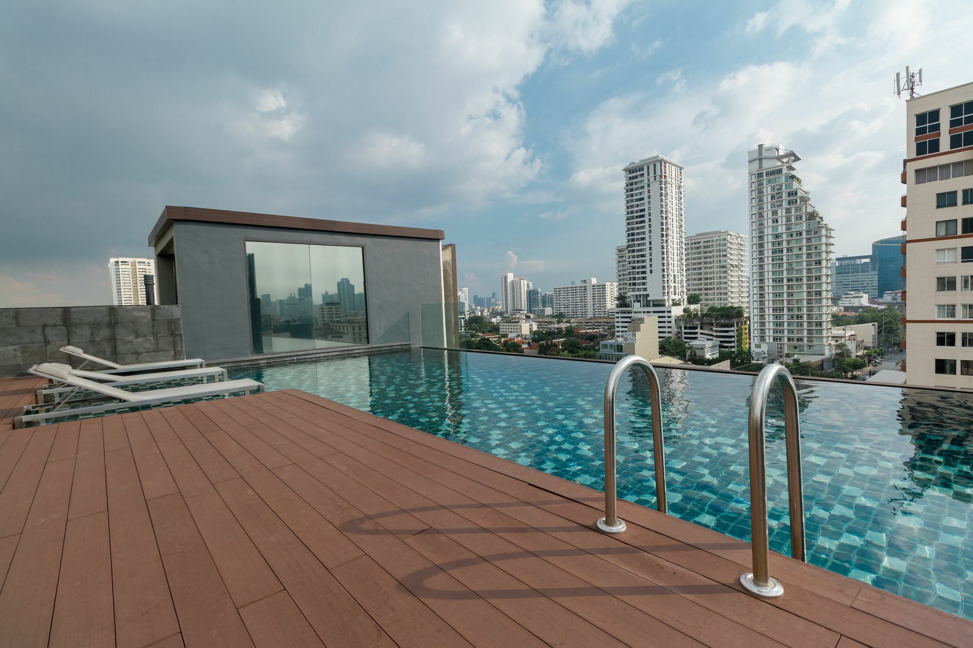 The Residence On Thonglor By Uhg Bangkok Buitenkant foto